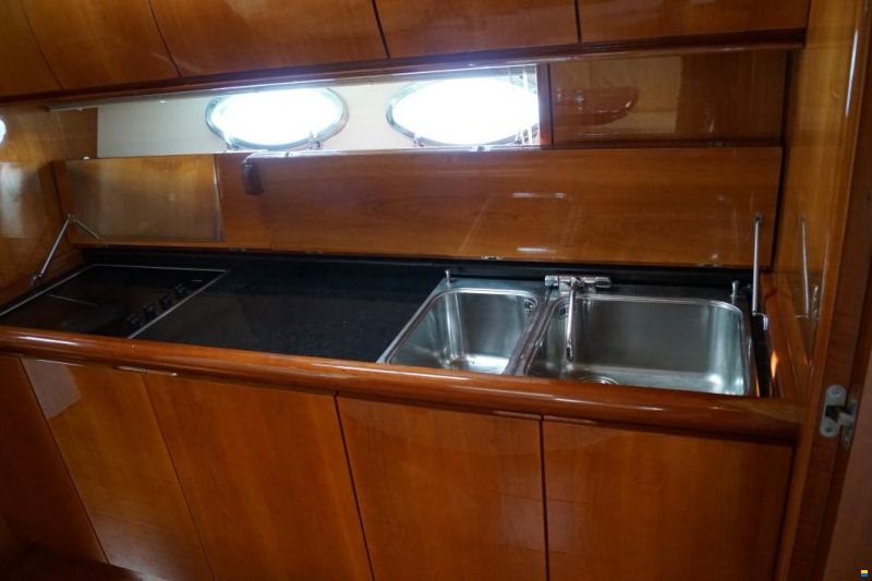 Pershing 54