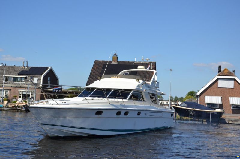 Fairline 50