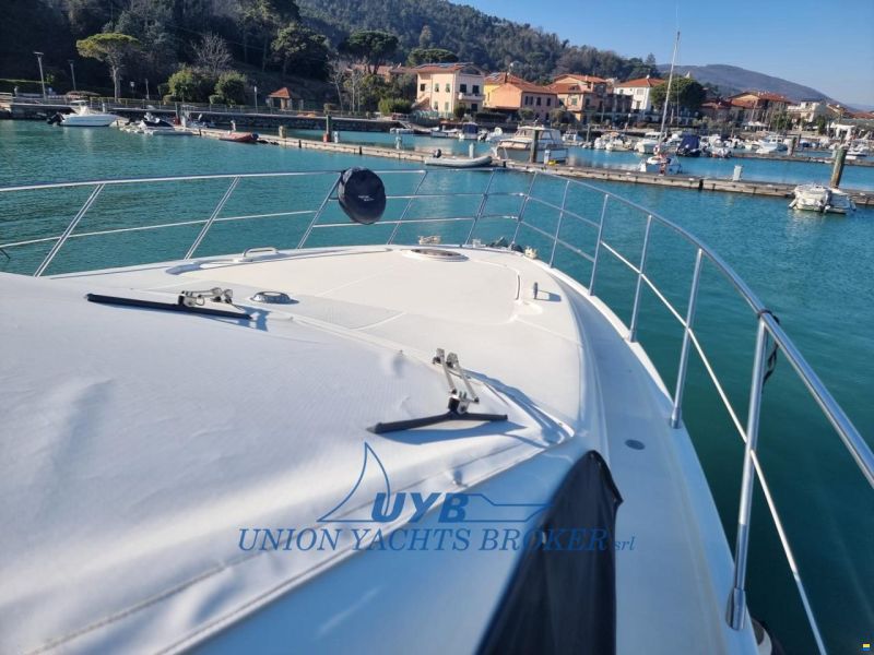 Azimut 62