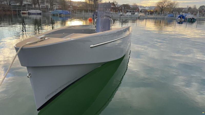 Heinrich Tender06E Molabo