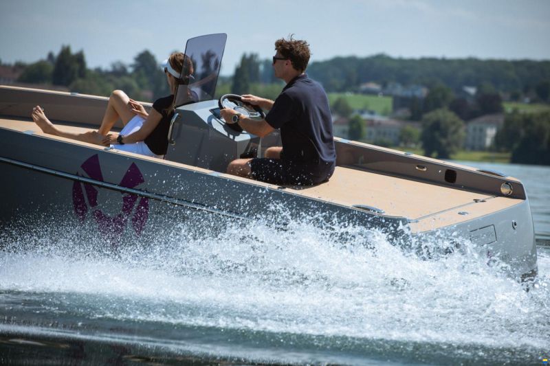 Heinrich Tender06E Molabo