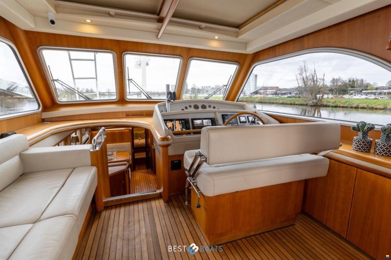 Linssen Grand Sturdy 500 AC Wheelhouse Long Top