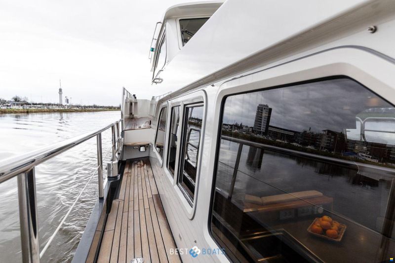 Linssen Grand Sturdy 500 AC Wheelhouse Long Top