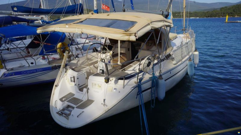 Bavaria 36 2 Cabin image