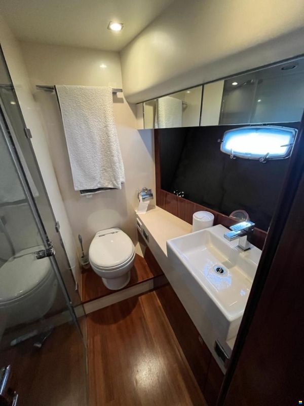 Fairline Squadron 65