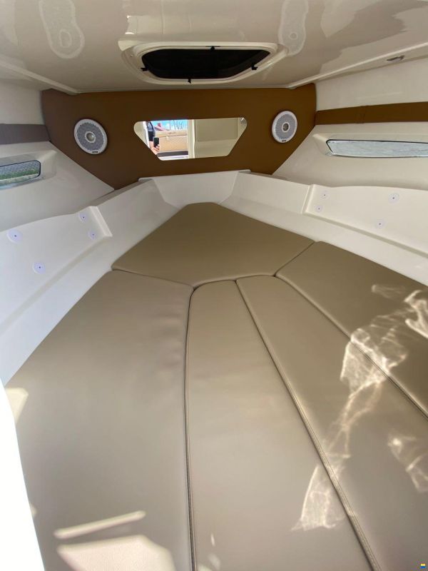 Sea Ray Sunsport (SSE) 230 & Trailer (1. Hand)