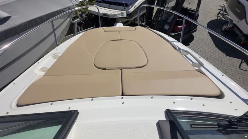 Sea Ray Sunsport (SSE) 230 & Trailer (1. Hand)