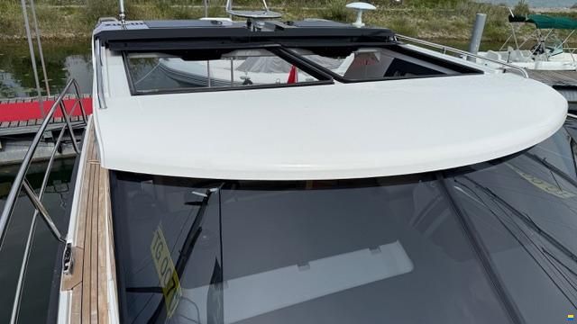 Aquador 300 Hard Top