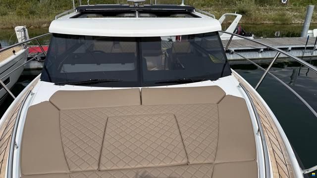 Aquador 300 Hard Top