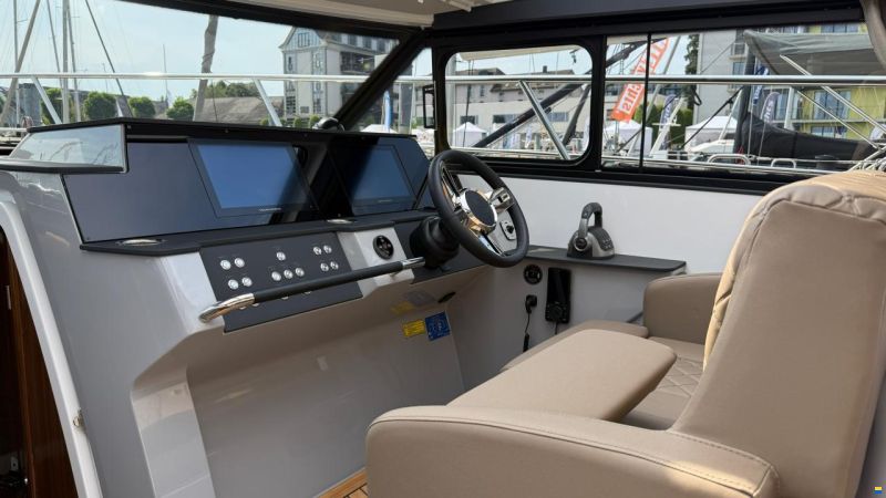 Aquador 300 Hard Top