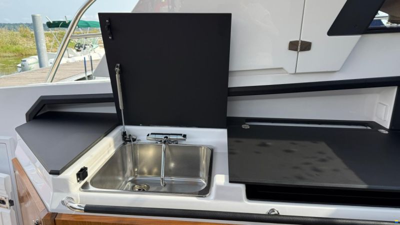 Aquador 300 Hard Top