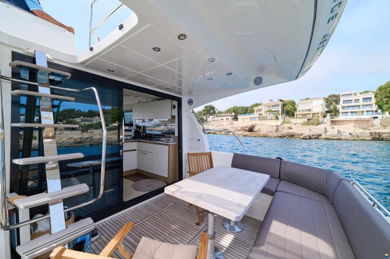 Prestige 460 Fly