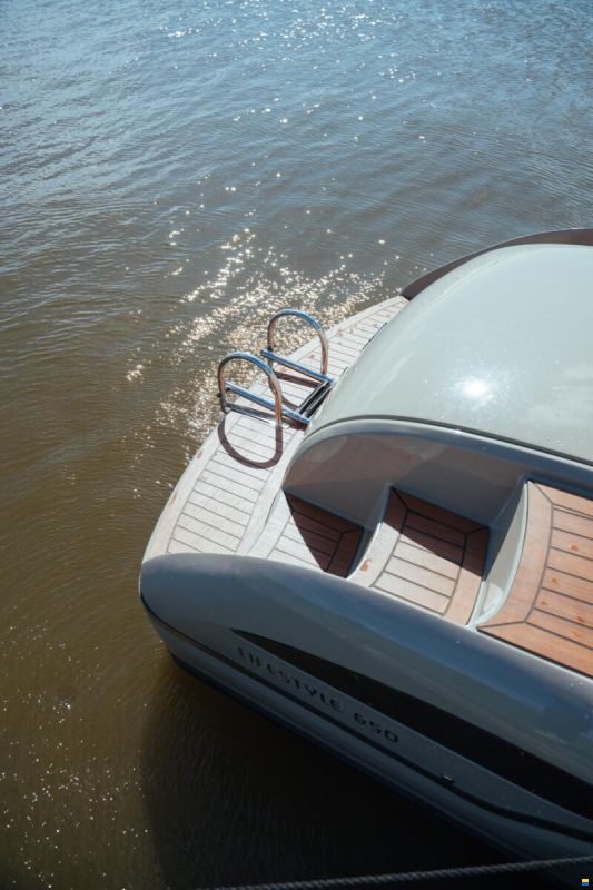 Lifestyle Marine 650 Tender