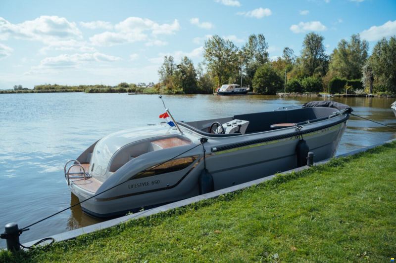 Lifestyle Marine 650 Tender