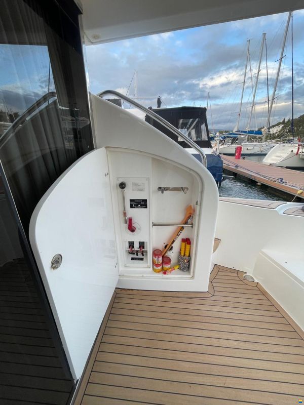 Princess 42 Flybridge