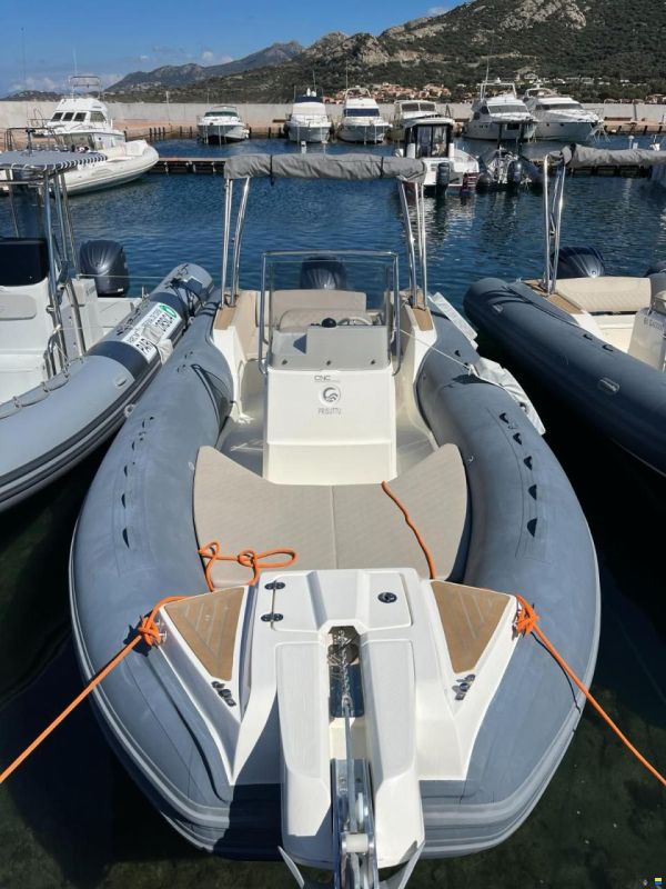 Capelli TEMPEST 775