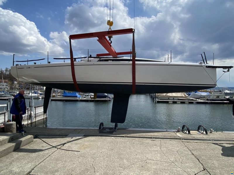 Neo Yachts 350