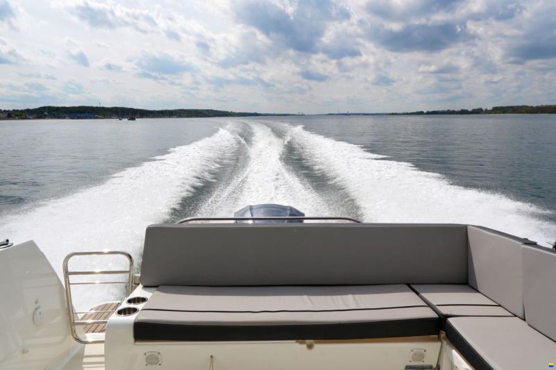Jeanneau Merry Fisher 895