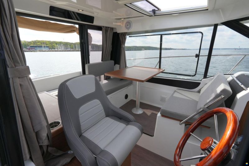 Jeanneau Merry Fisher 895