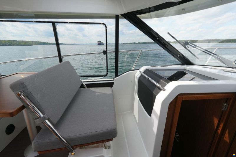 Jeanneau Merry Fisher 895