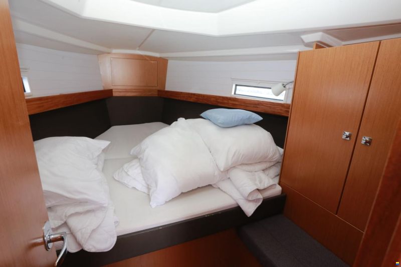 Bavaria Cruiser 37