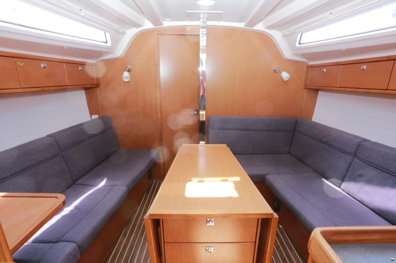 Bavaria Cruiser 37