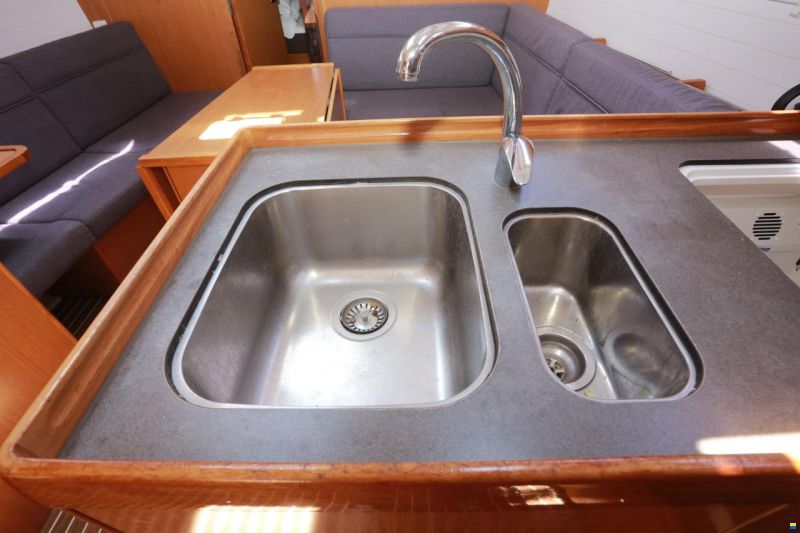 Bavaria Cruiser 37