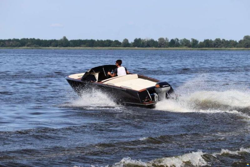 VTS Boats Flying Shark 5.7