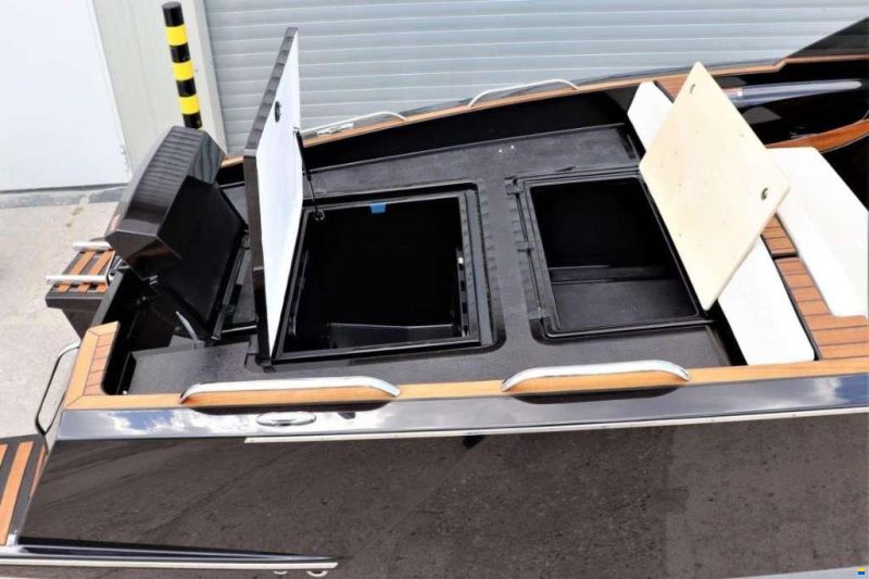 VTS Boats Flying Shark 5.7