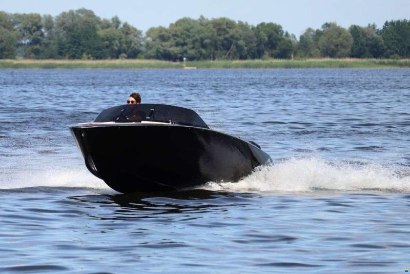 VTS Boats Flying Shark 5.7