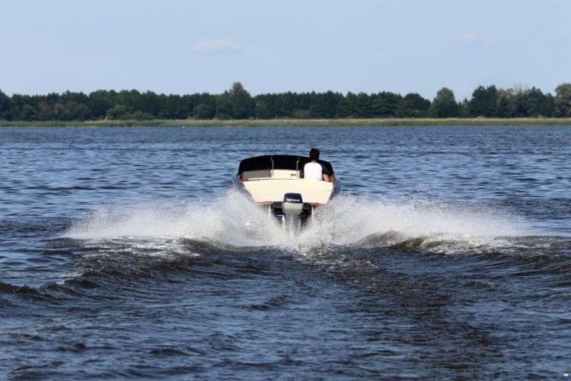 VTS Boats Flying Shark 5.7