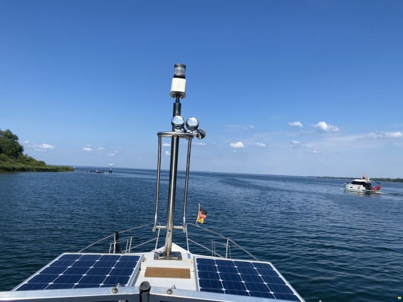 Motoryacht Hausboot Refit Liegeplatz