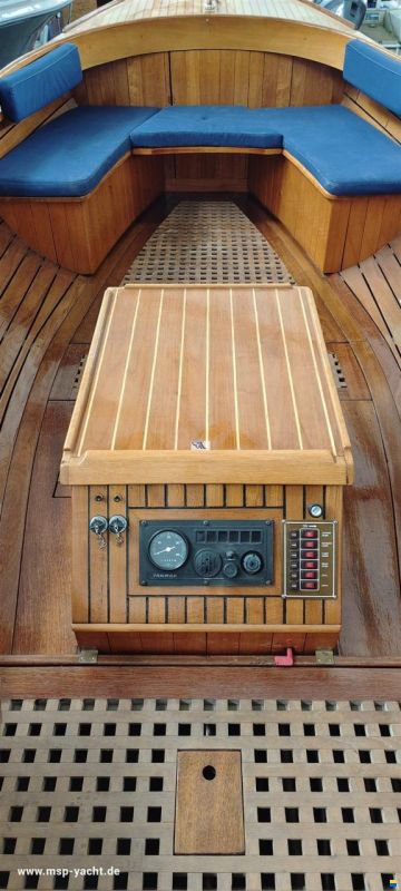 Custom Line Tuckerboot 7,40m