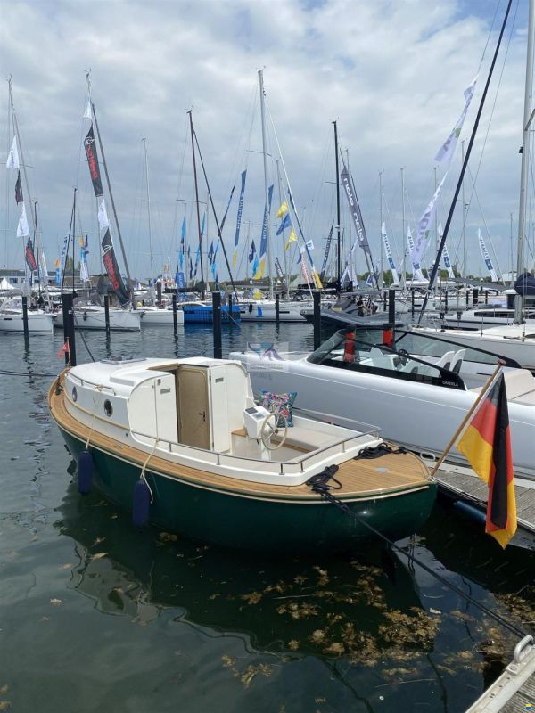 Yachtwerft Hamburg GmbH Elektro Tuckerbo