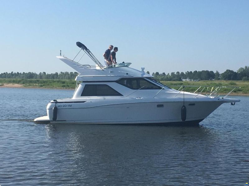 Bayliner 3258 Avanti Fly