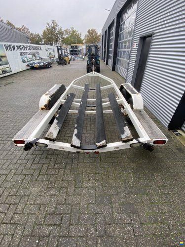USA Stallingstrailer Tandemasser geremd