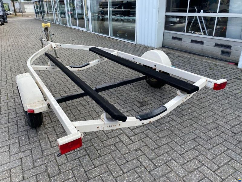 Stallingstrailer 1-asser