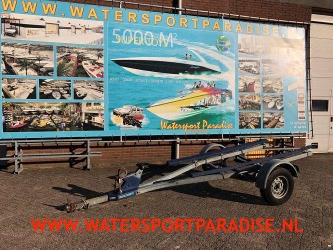 Escort Stallingstrailer ongeremd 1-asser