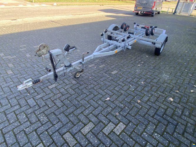 Nautilus 560 stallingstrailer