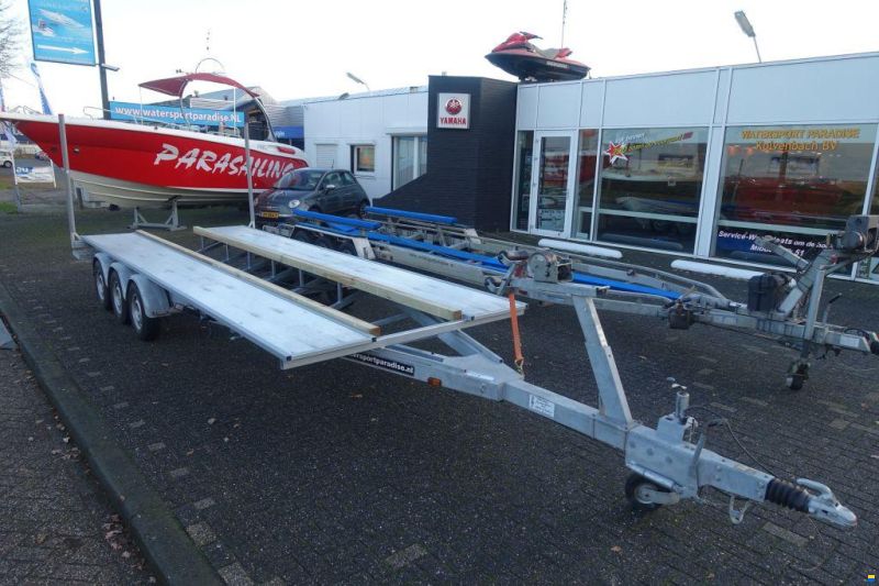 Freewheel Pontoontrailer 3-asser 3500
