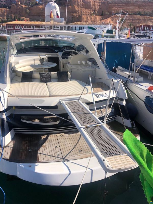 Pershing 43