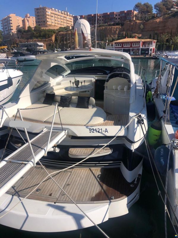Pershing 43