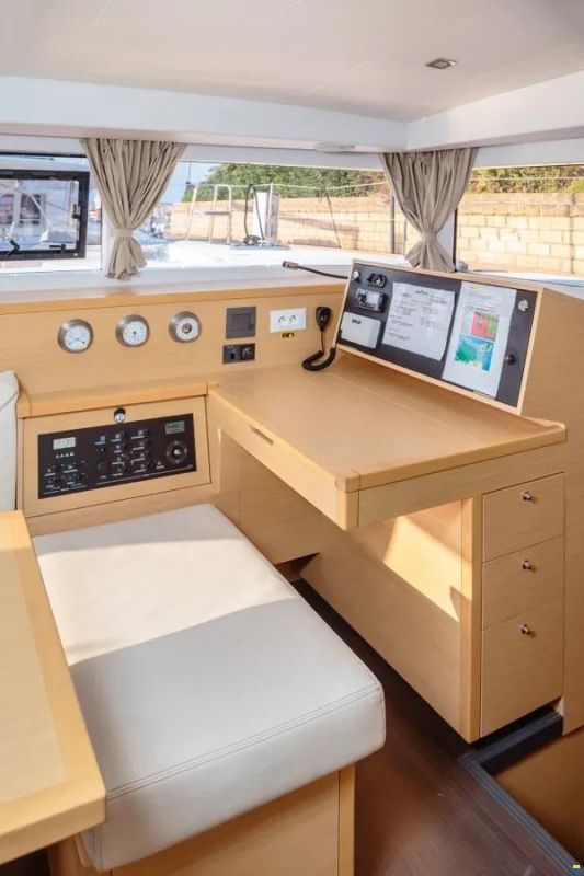Lagoon 400 S2