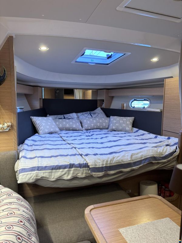 Bavaria S 33 HT