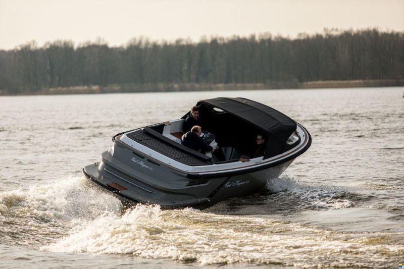 Oud Huijzer 740 Tender