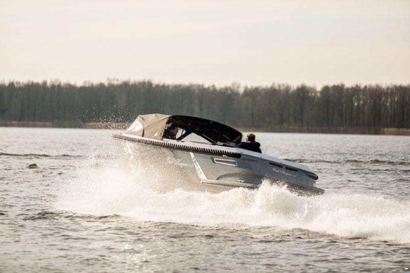 Oud Huijzer 740 Tender