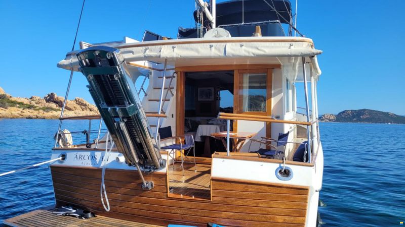 Grand Banks Europa 42