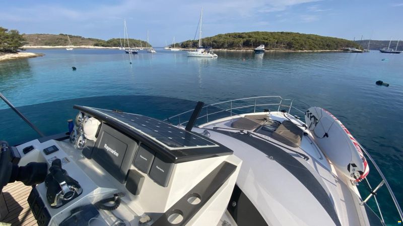 Sealine F 42