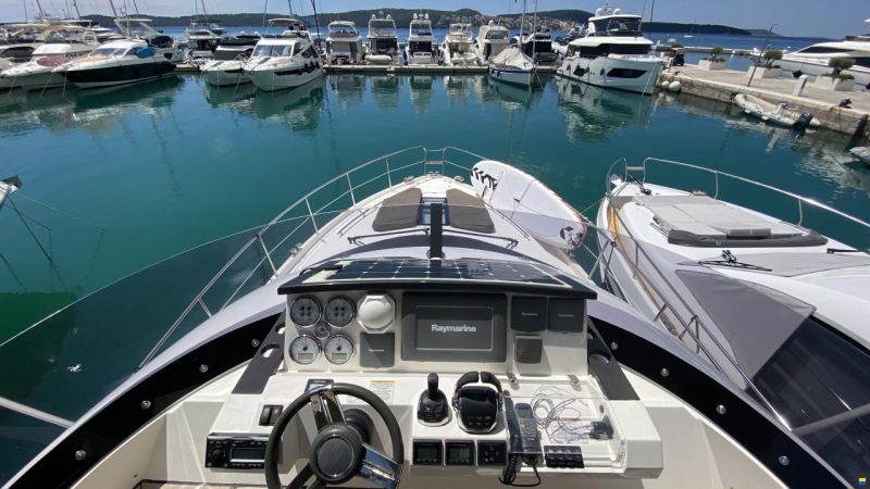 Sealine F 42