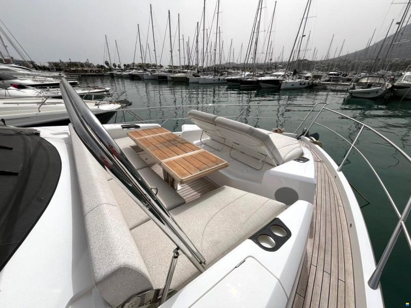 Sunseeker Manhattan 68